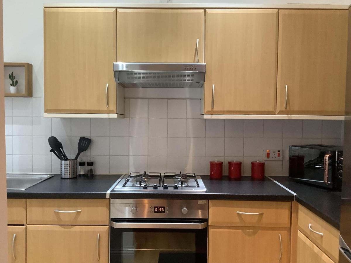 Ground Floor Apartment With Garden Glasgow Exteriör bild