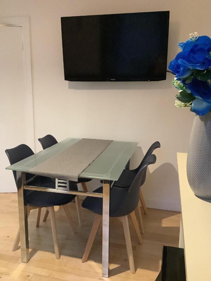 Ground Floor Apartment With Garden Glasgow Exteriör bild